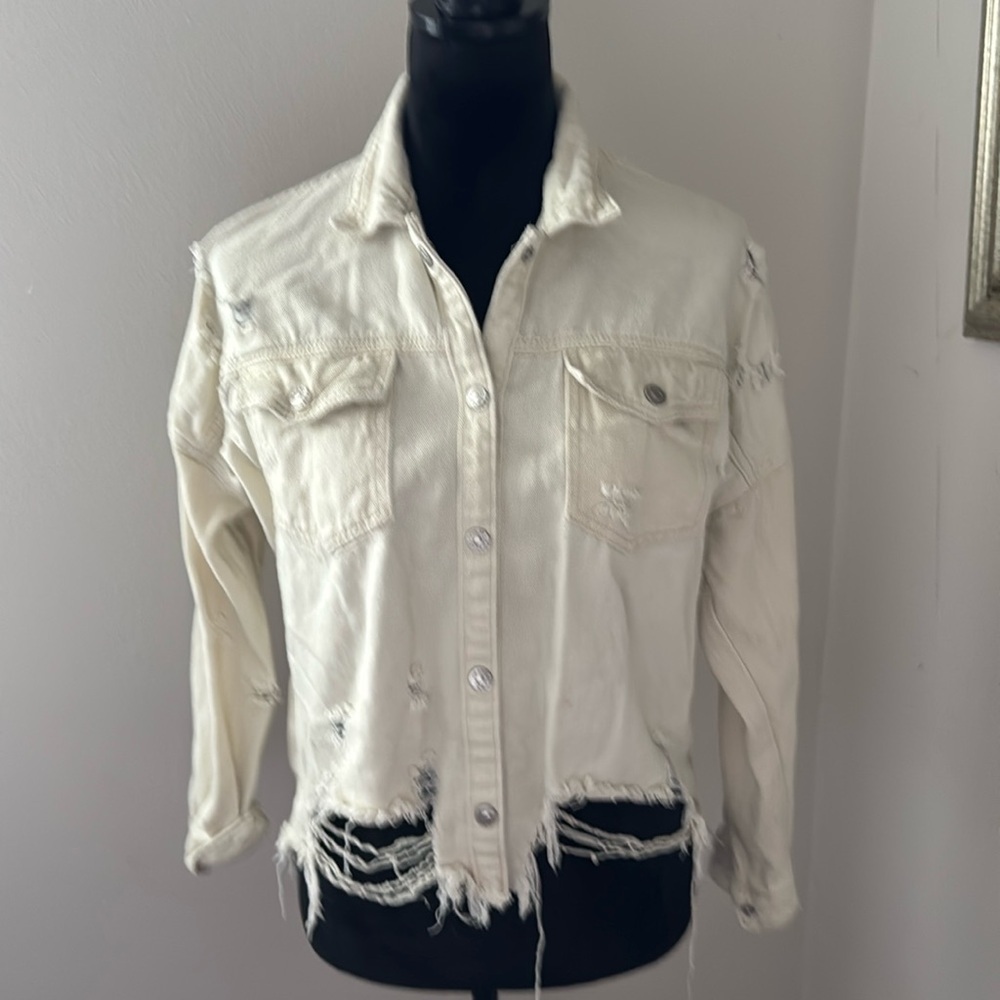 BBJ Los Angeles dirty white distressed ripped buttoned down jeans jacket Sz XS
